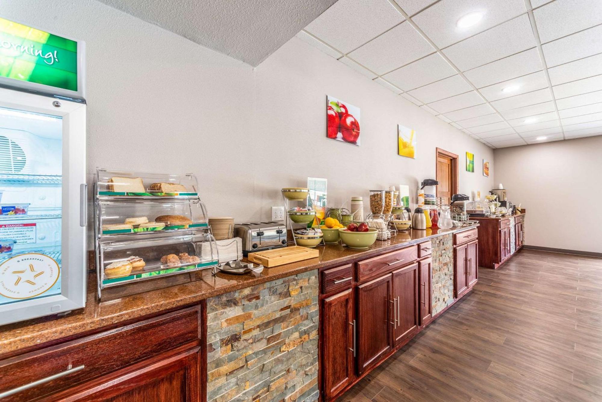 Quality Inn & Suites Vandalia Near I-70 And Hwy 51 Экстерьер фото