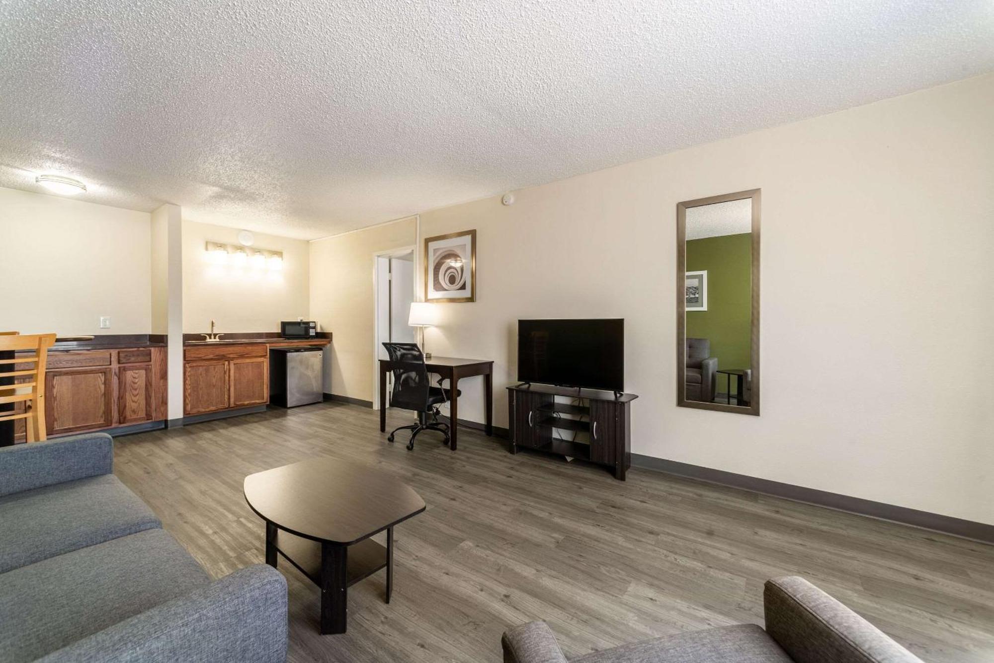 Quality Inn & Suites Vandalia Near I-70 And Hwy 51 Экстерьер фото
