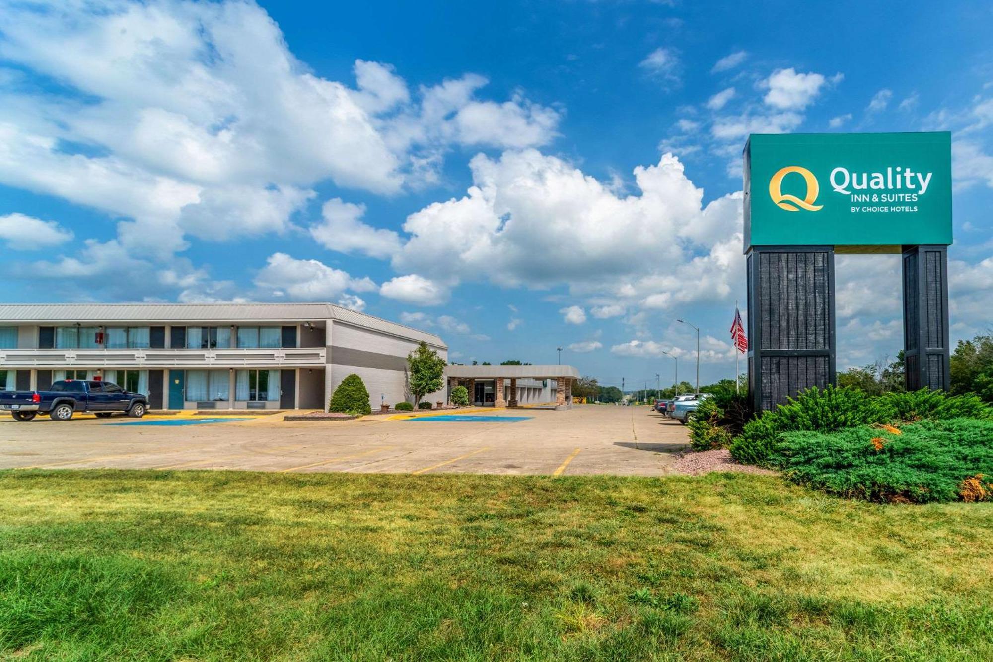 Quality Inn & Suites Vandalia Near I-70 And Hwy 51 Экстерьер фото