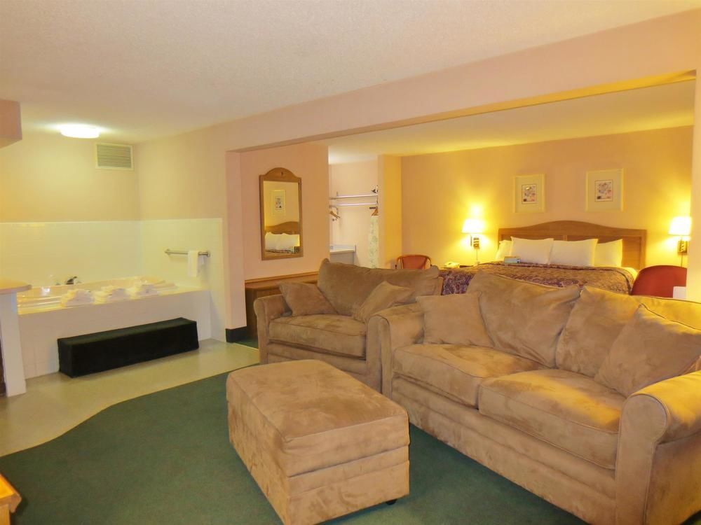 Quality Inn & Suites Vandalia Near I-70 And Hwy 51 Экстерьер фото