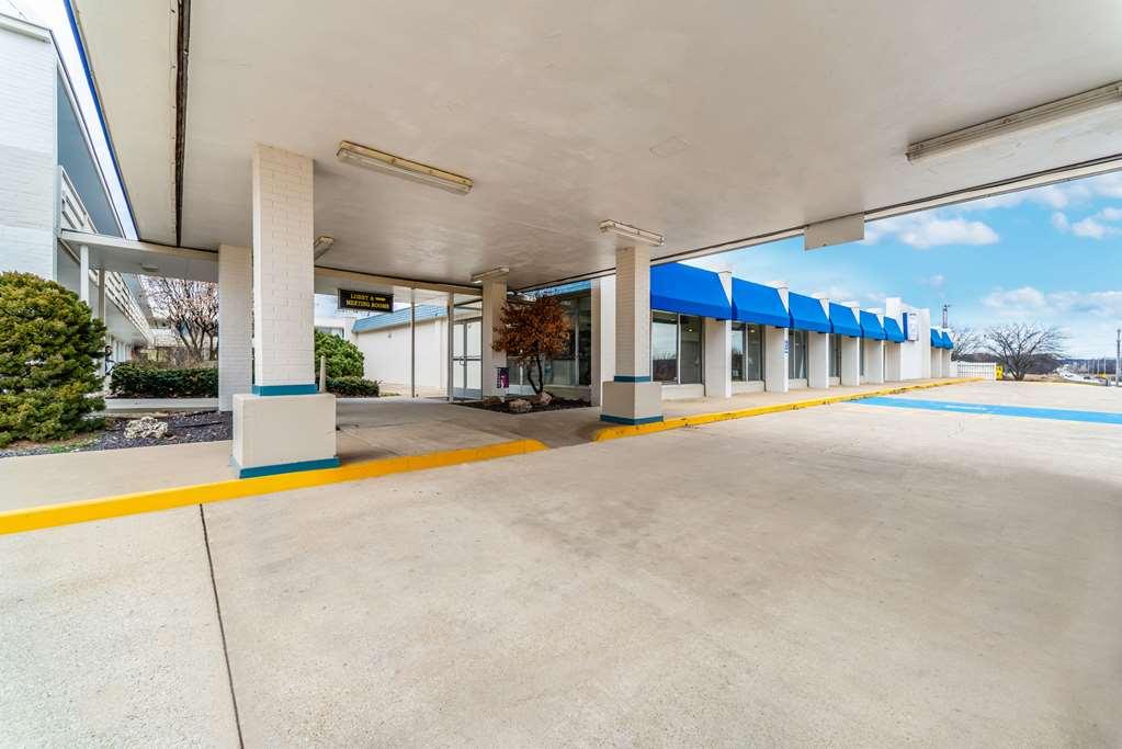 Quality Inn & Suites Vandalia Near I-70 And Hwy 51 Экстерьер фото