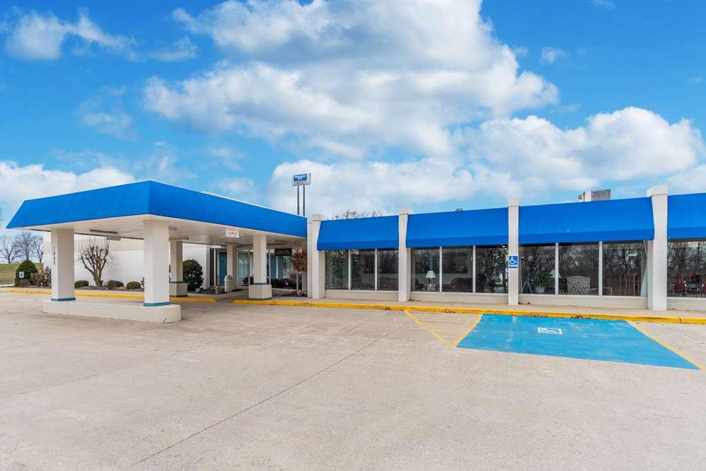 Quality Inn & Suites Vandalia Near I-70 And Hwy 51 Экстерьер фото